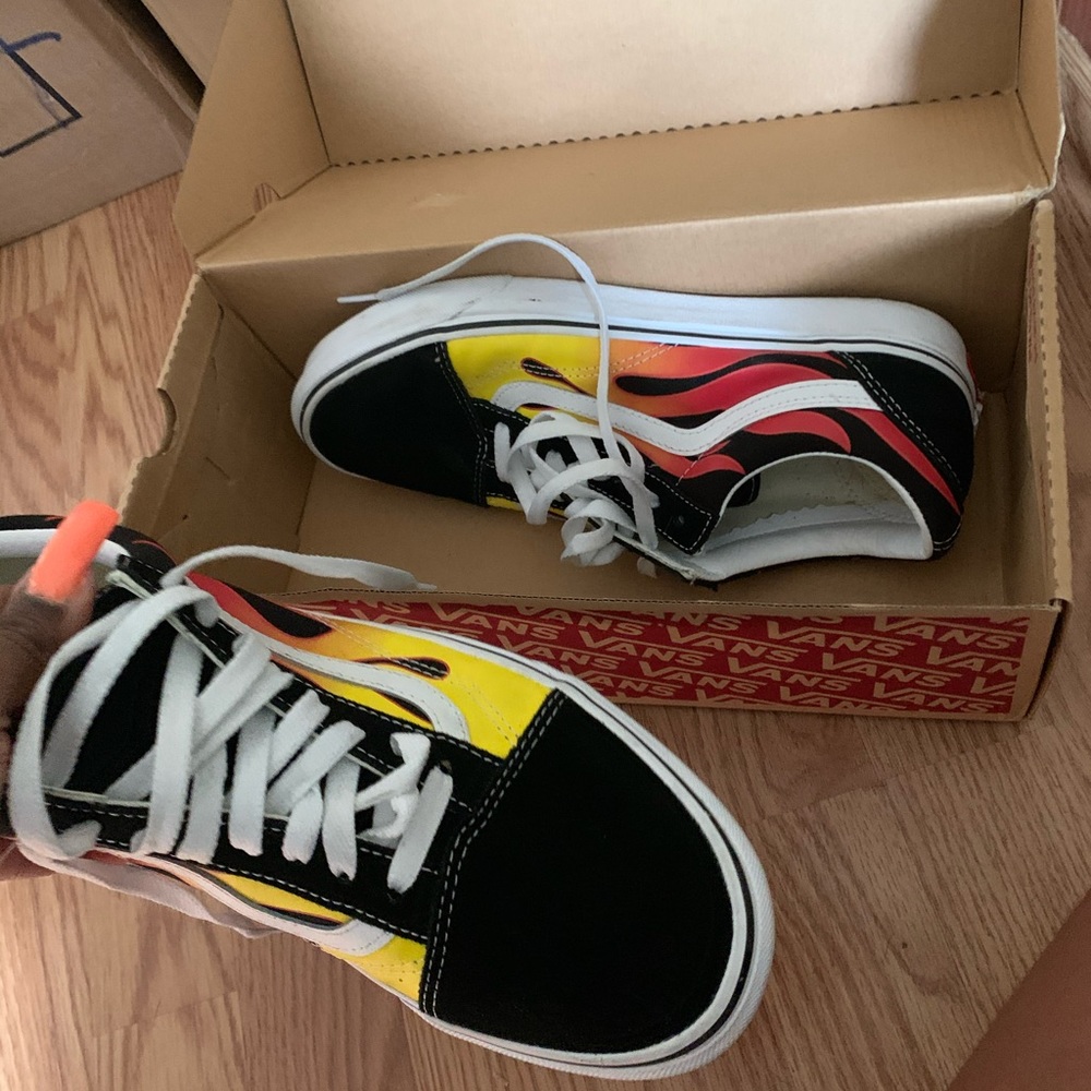 Old school flame design vans